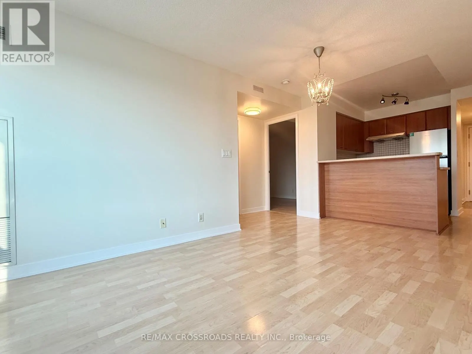 1115 - 38 LEE CENTRE DRIVE