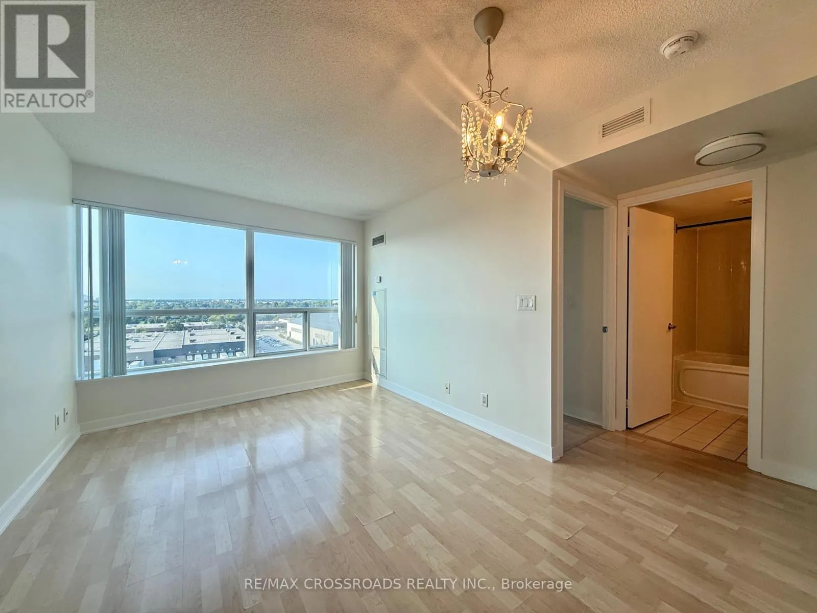 1115 - 38 LEE CENTRE DRIVE