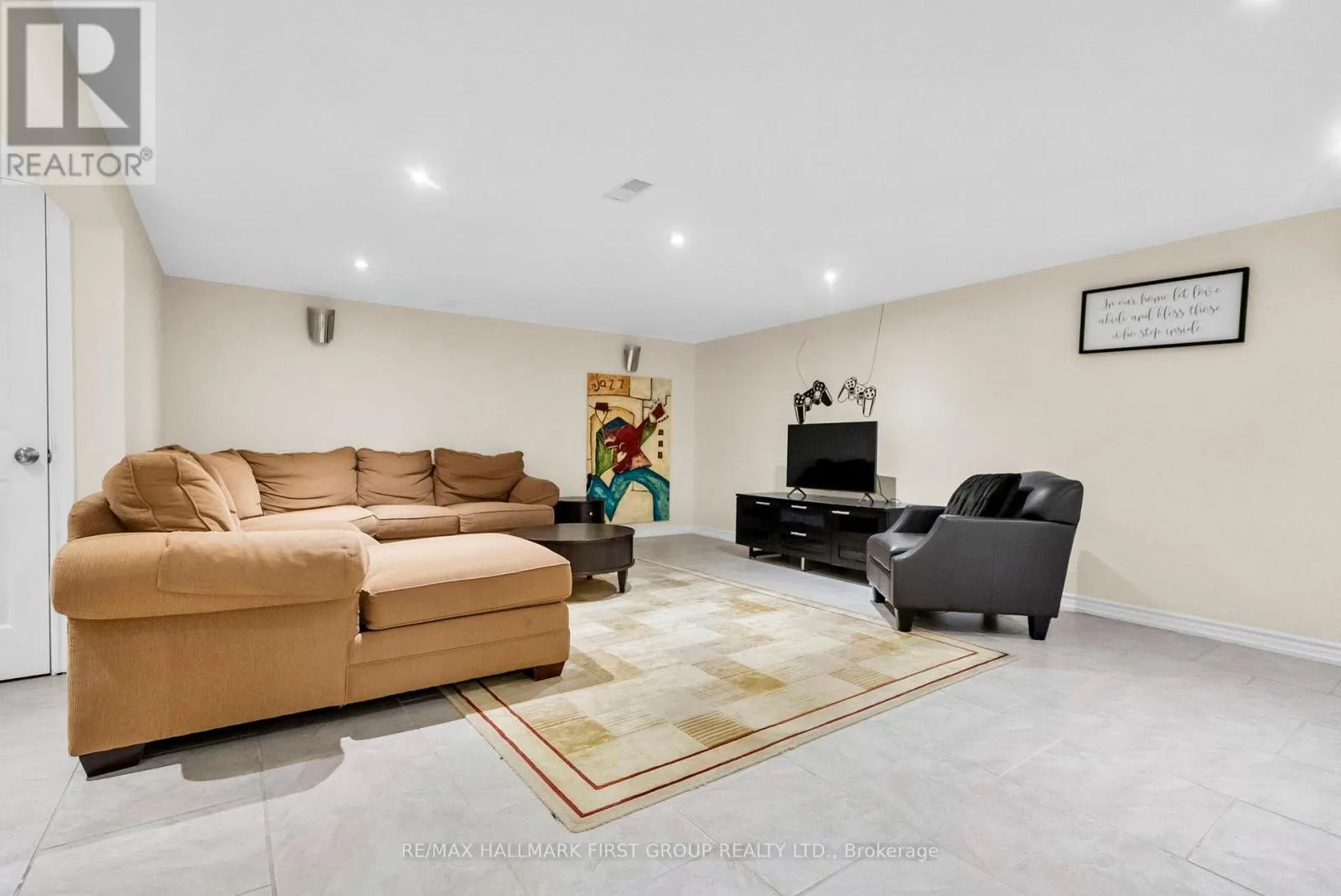 5 MCNAMARA COURT
