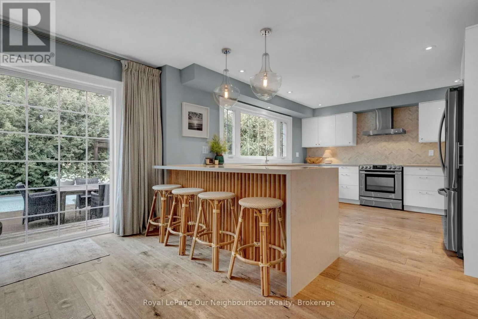 106 HOILE DRIVE N