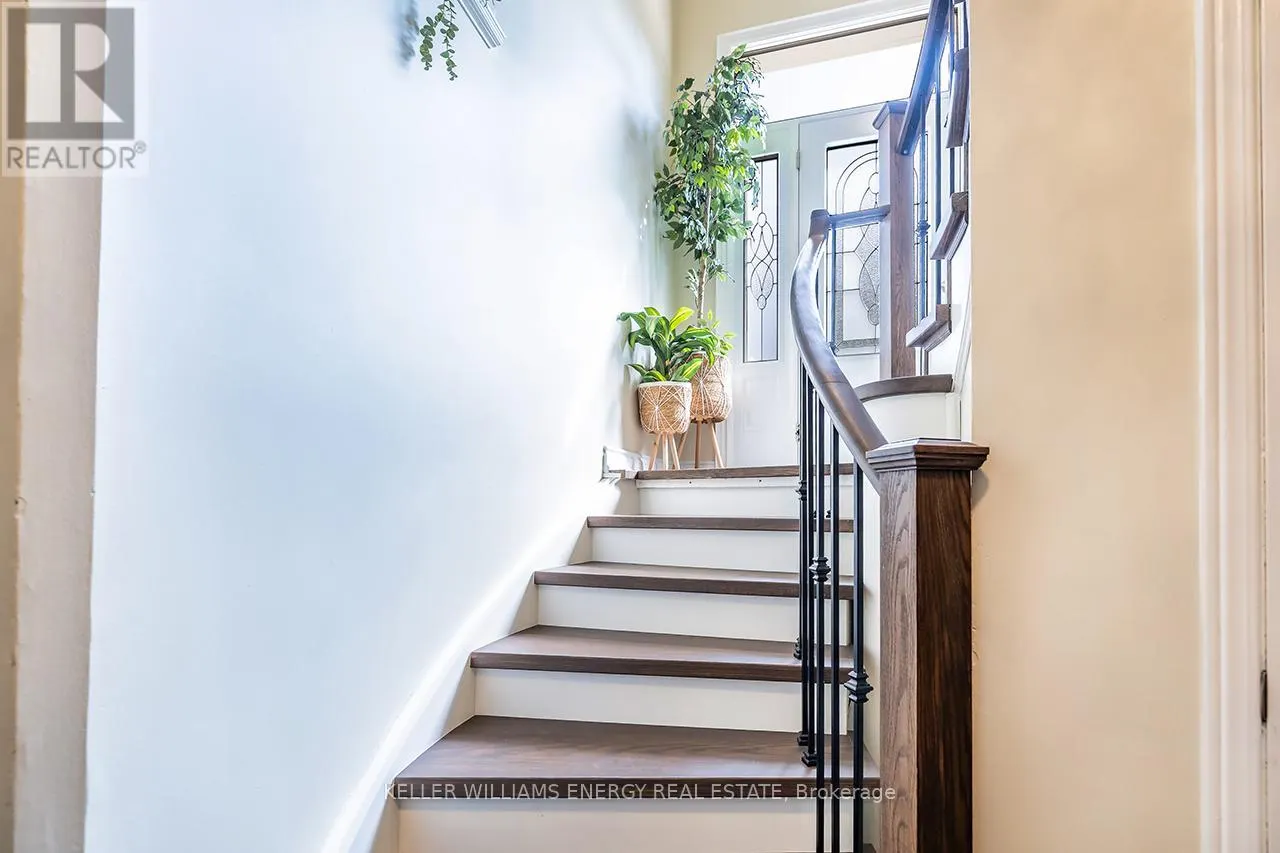 623 DUNROBIN COURT
