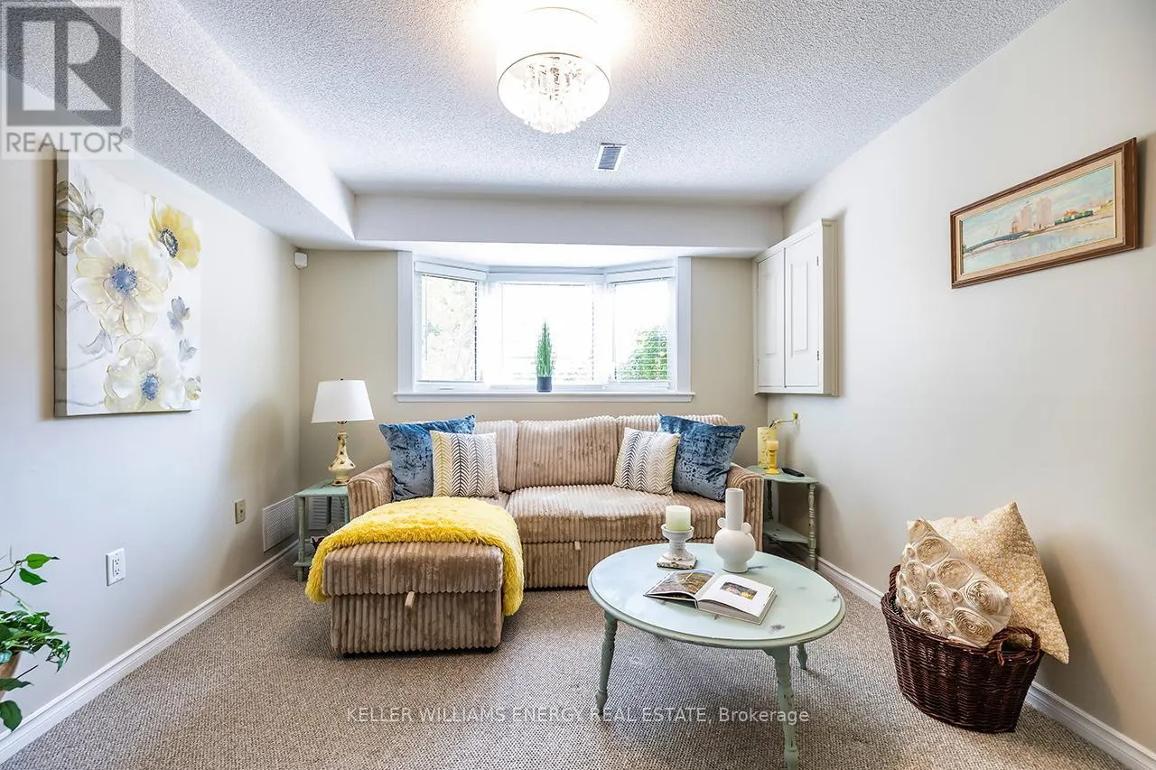 623 DUNROBIN COURT