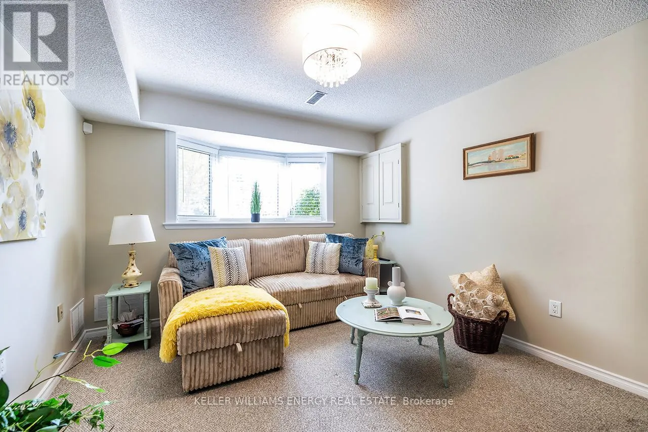 623 DUNROBIN COURT