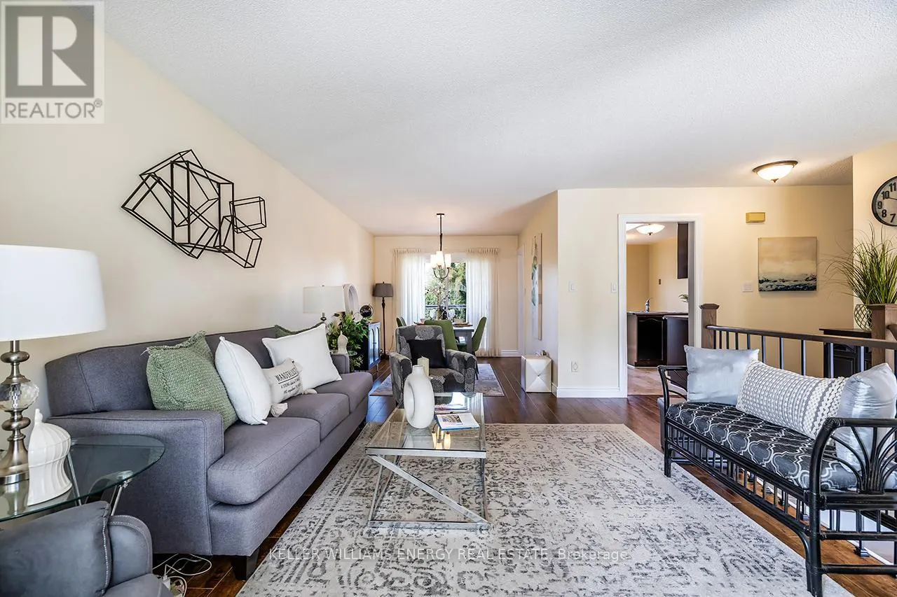 623 DUNROBIN COURT