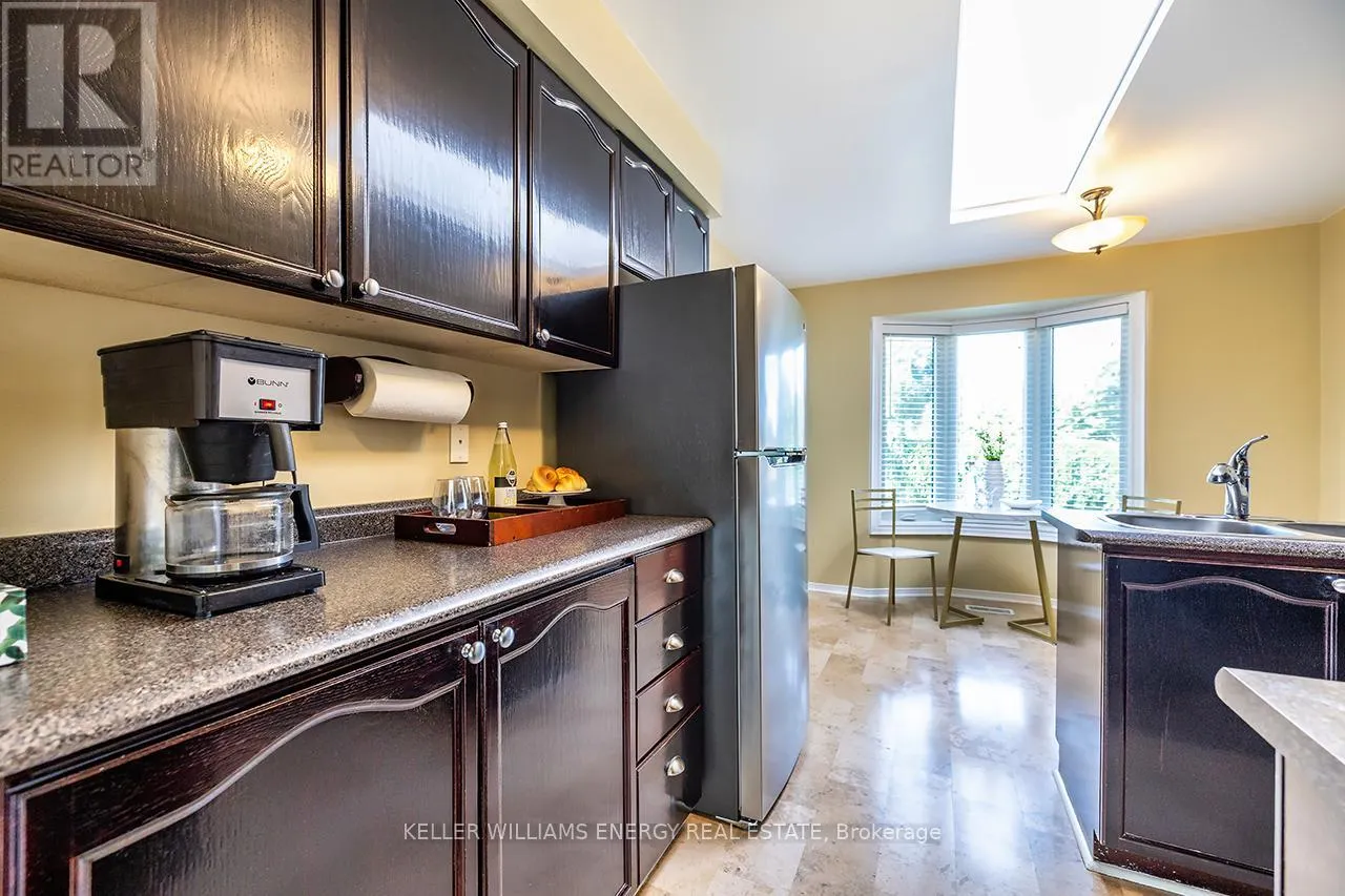 623 DUNROBIN COURT
