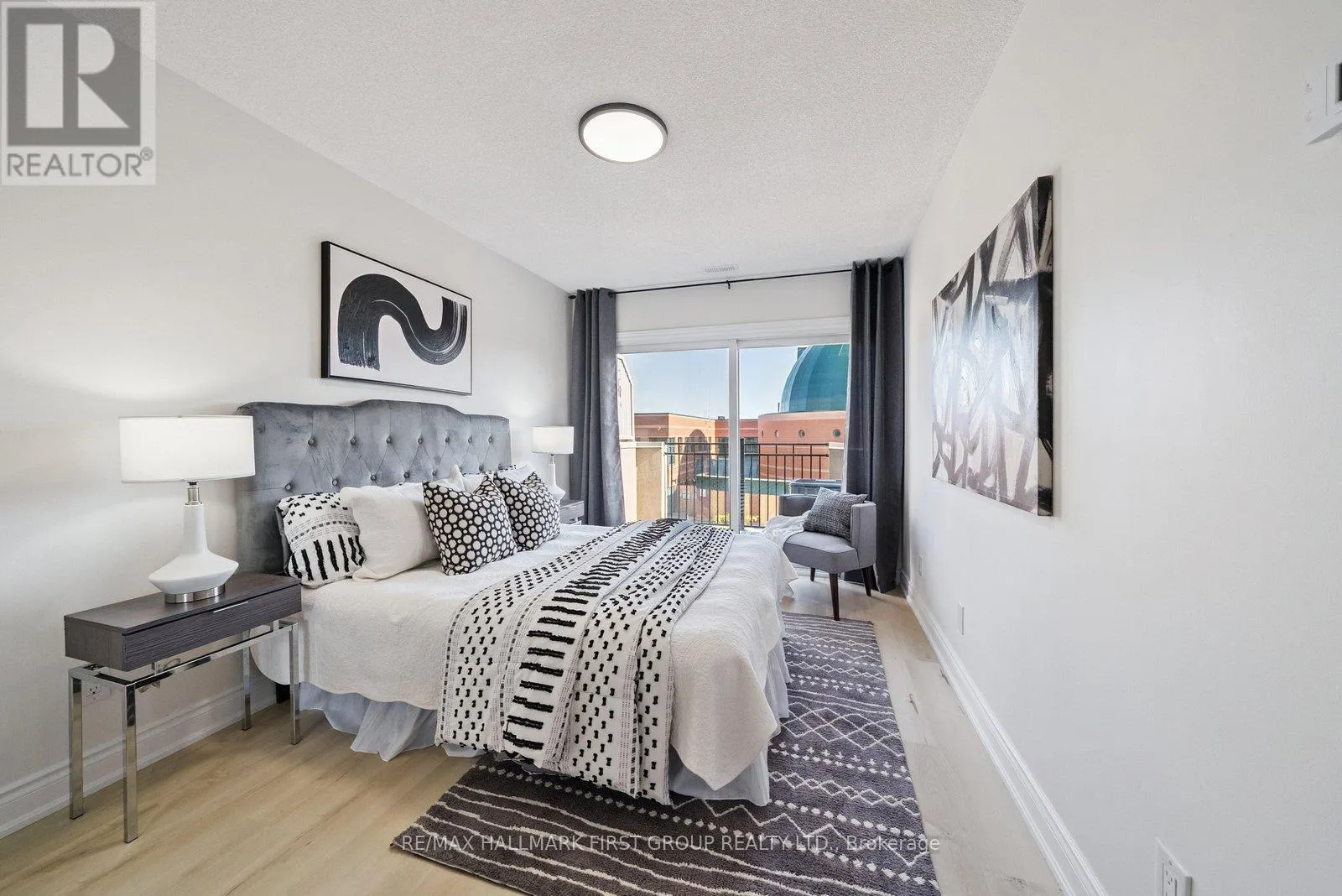 806 - 1400 THE ESPLANADE ROAD N