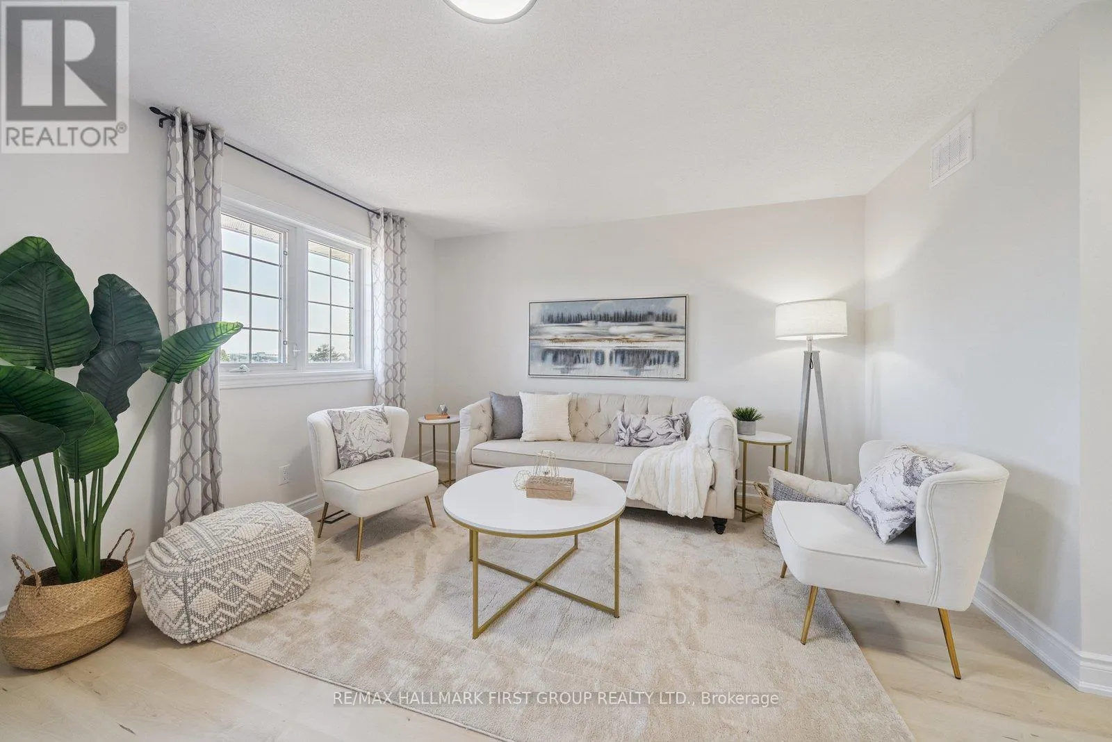 806 - 1400 THE ESPLANADE ROAD N