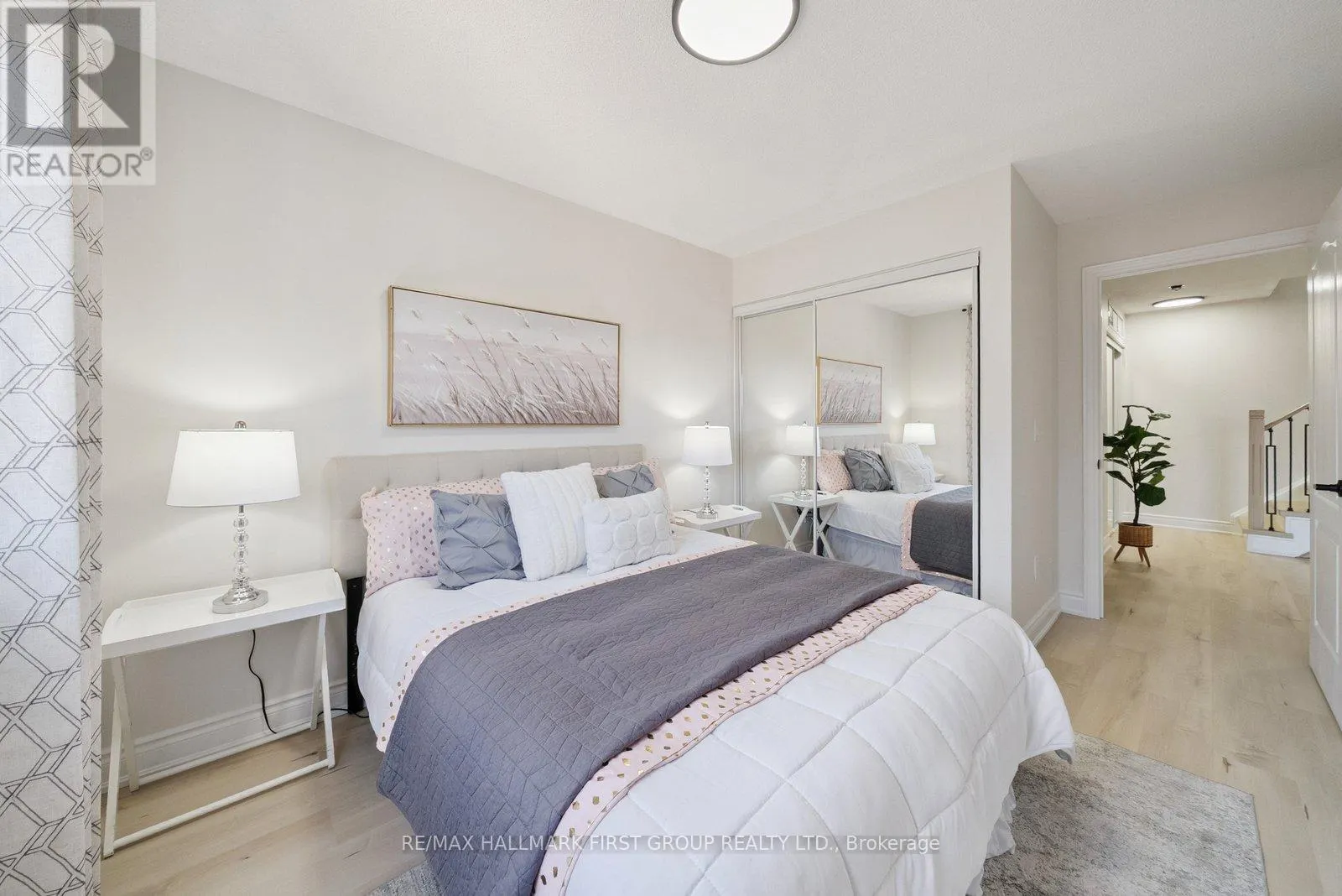 806 - 1400 THE ESPLANADE ROAD N