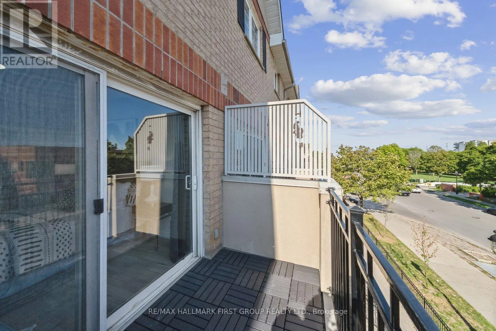 806 - 1400 THE ESPLANADE ROAD N