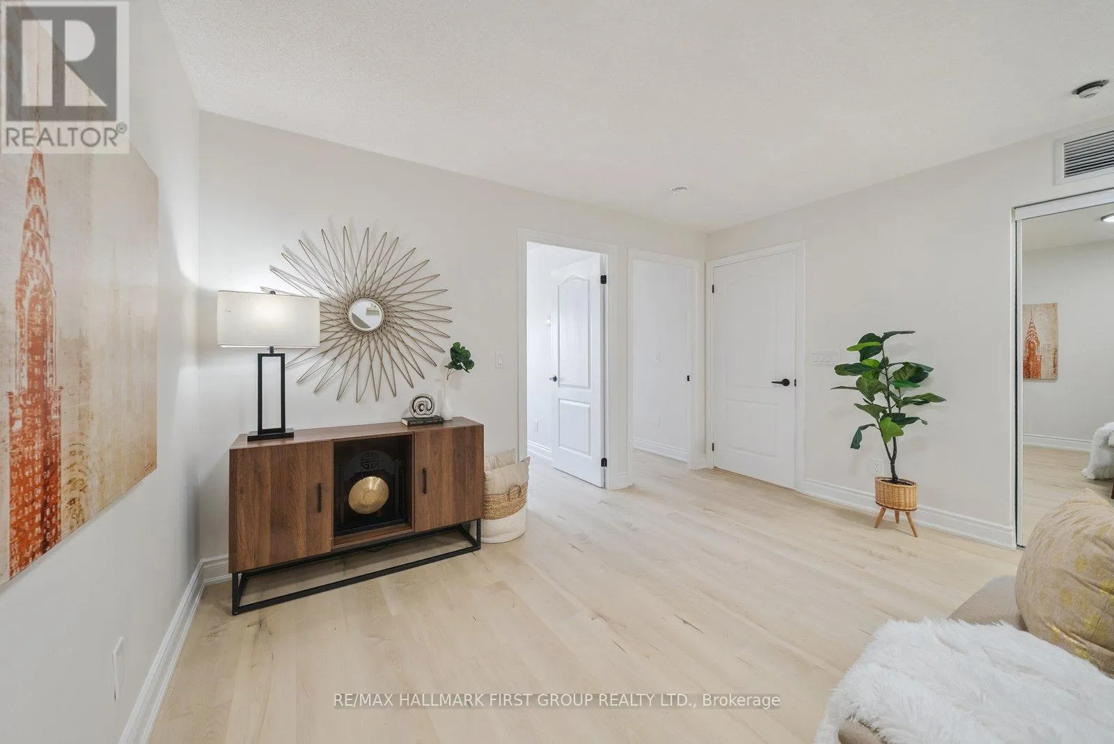 806 - 1400 THE ESPLANADE ROAD N