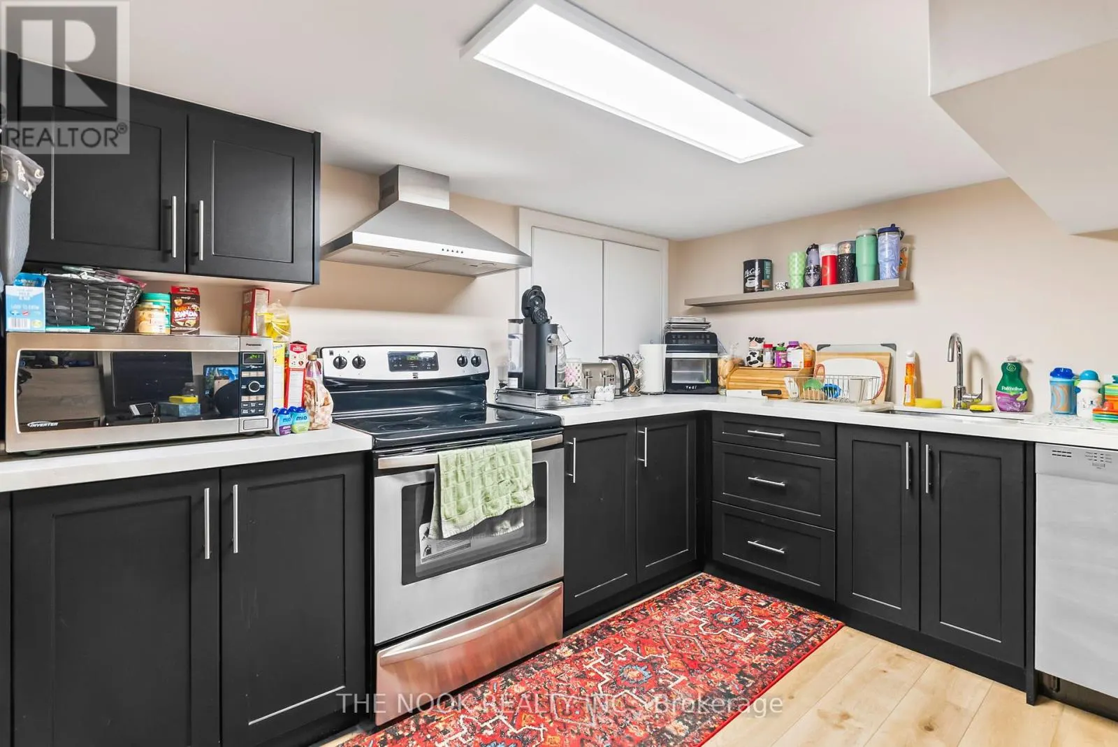1041 MEADOWRIDGE CRESCENT