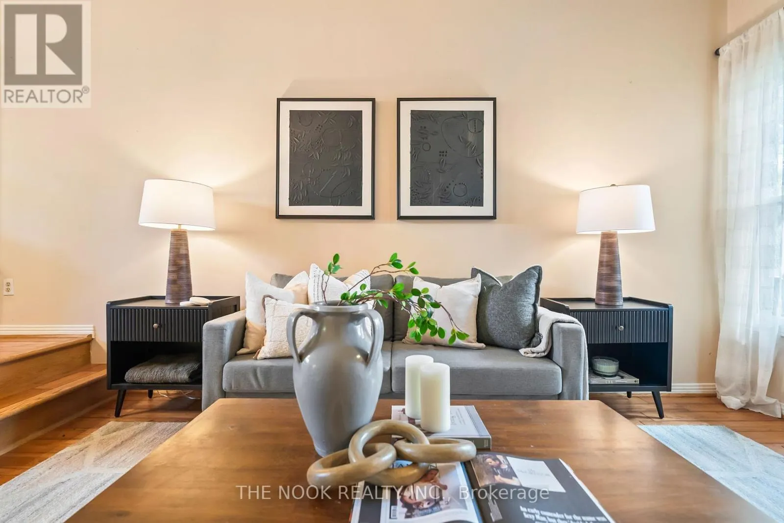 1041 MEADOWRIDGE CRESCENT