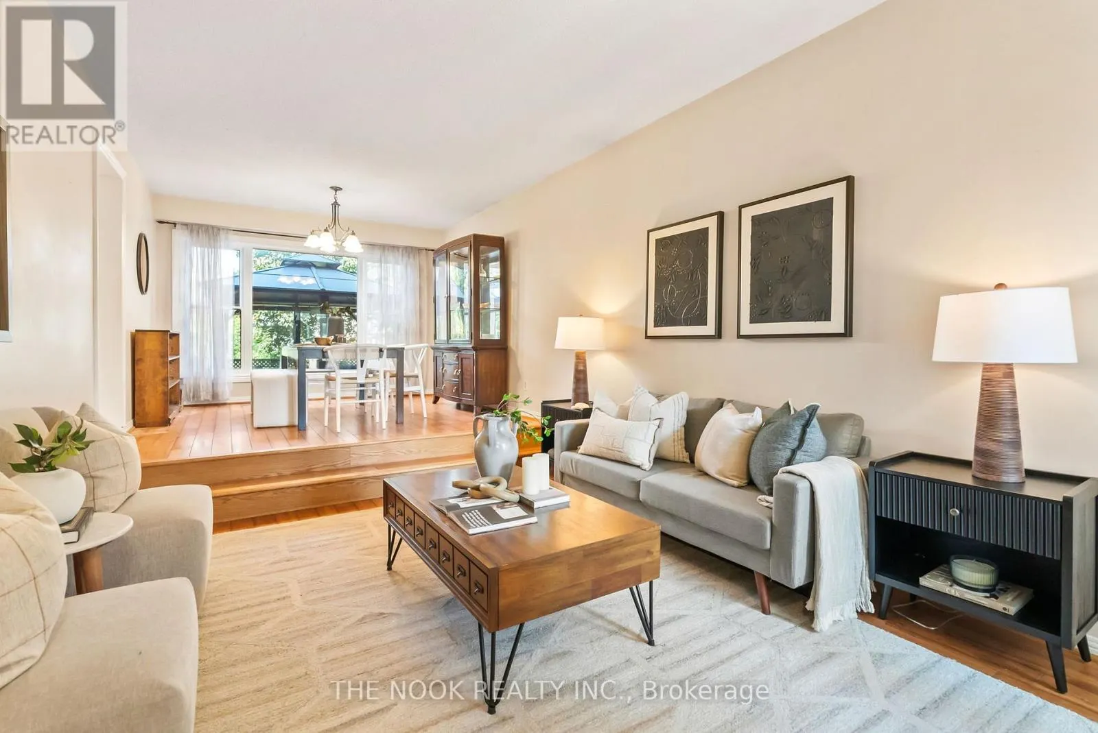 1041 MEADOWRIDGE CRESCENT