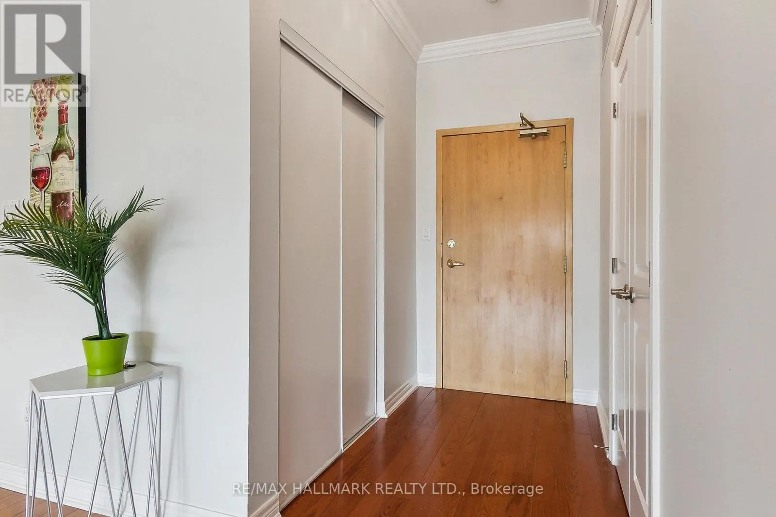206 - 1 LAWLOR AVENUE