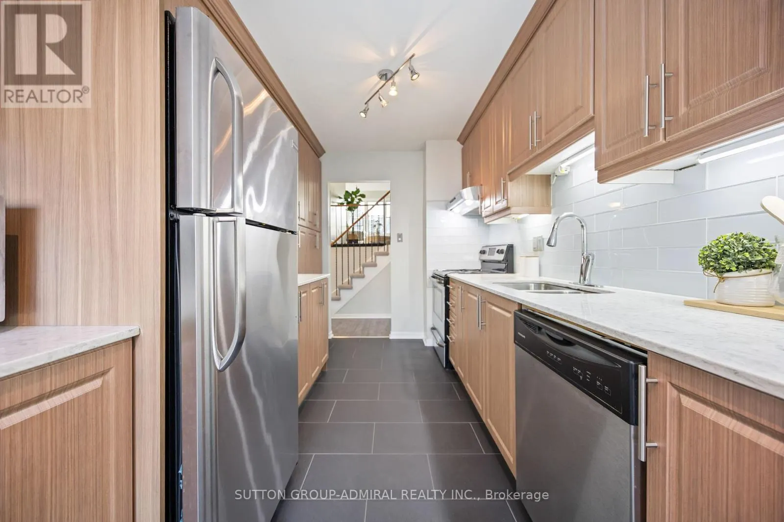 12 TILBURN PLACE