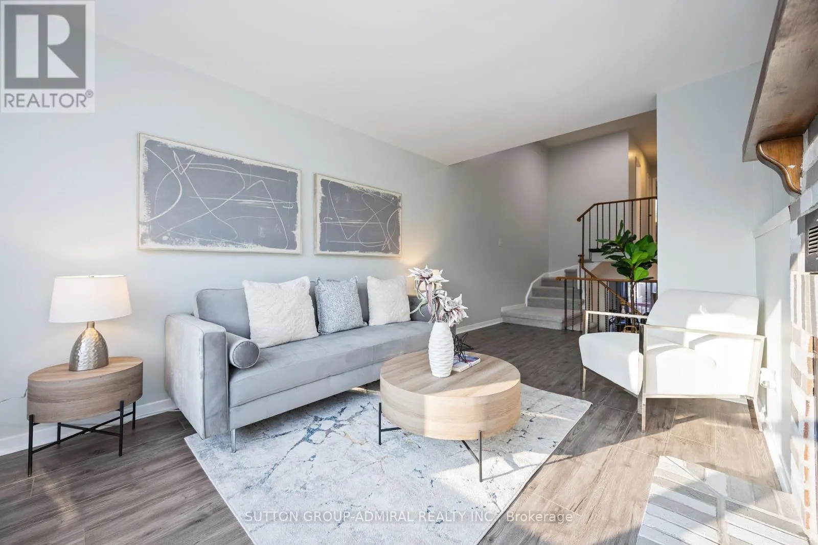 12 TILBURN PLACE