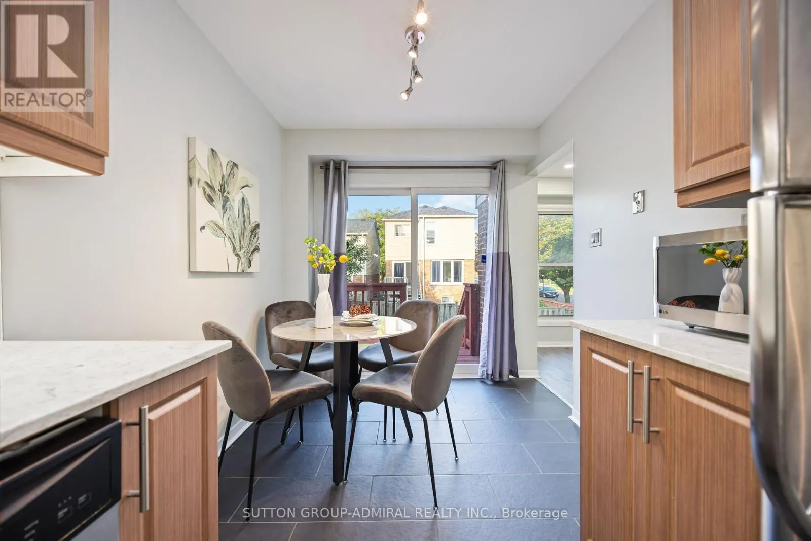 12 TILBURN PLACE