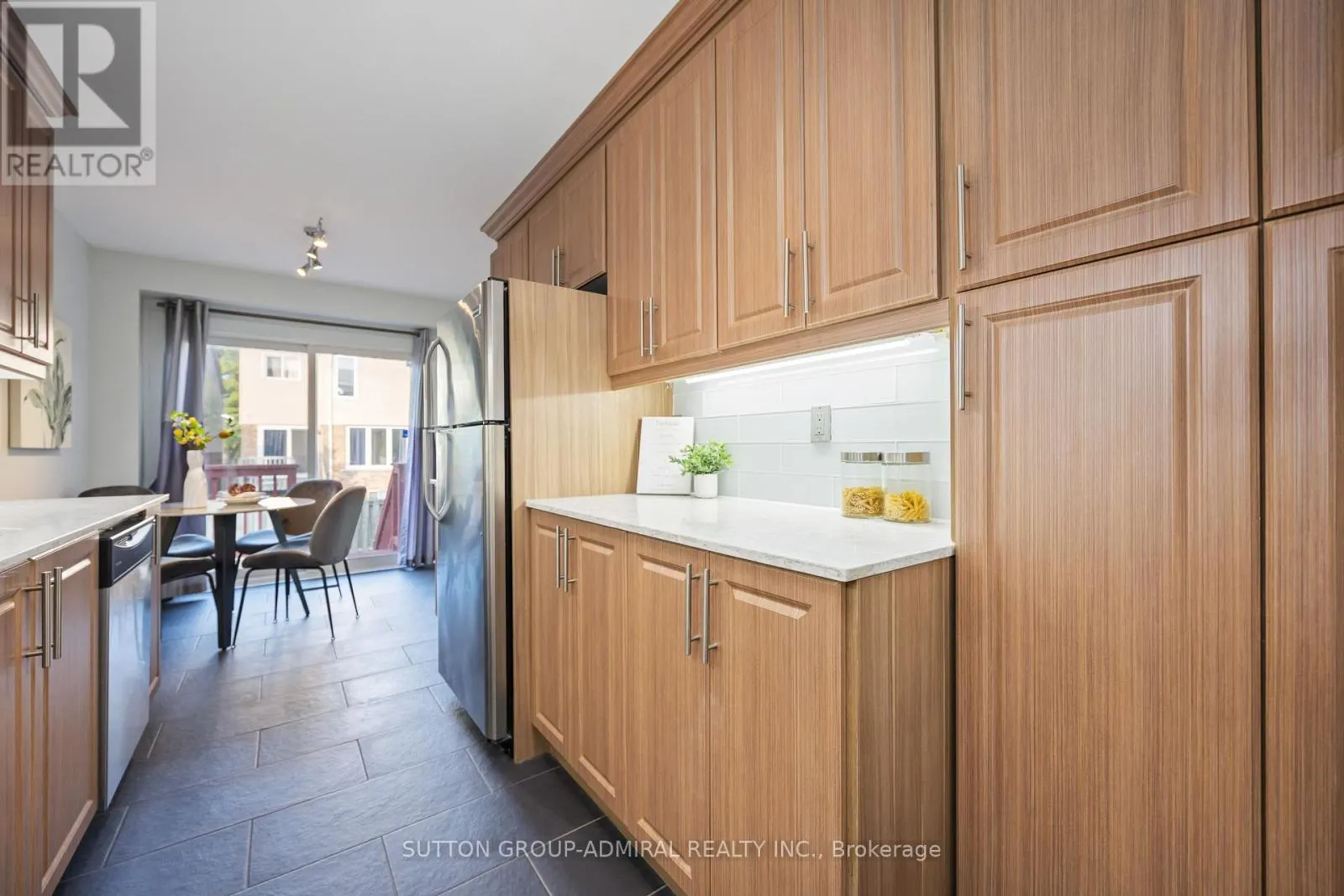 12 TILBURN PLACE