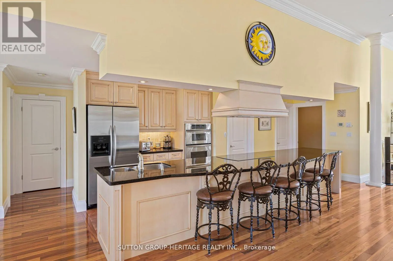 2100 TAUNTON ROAD