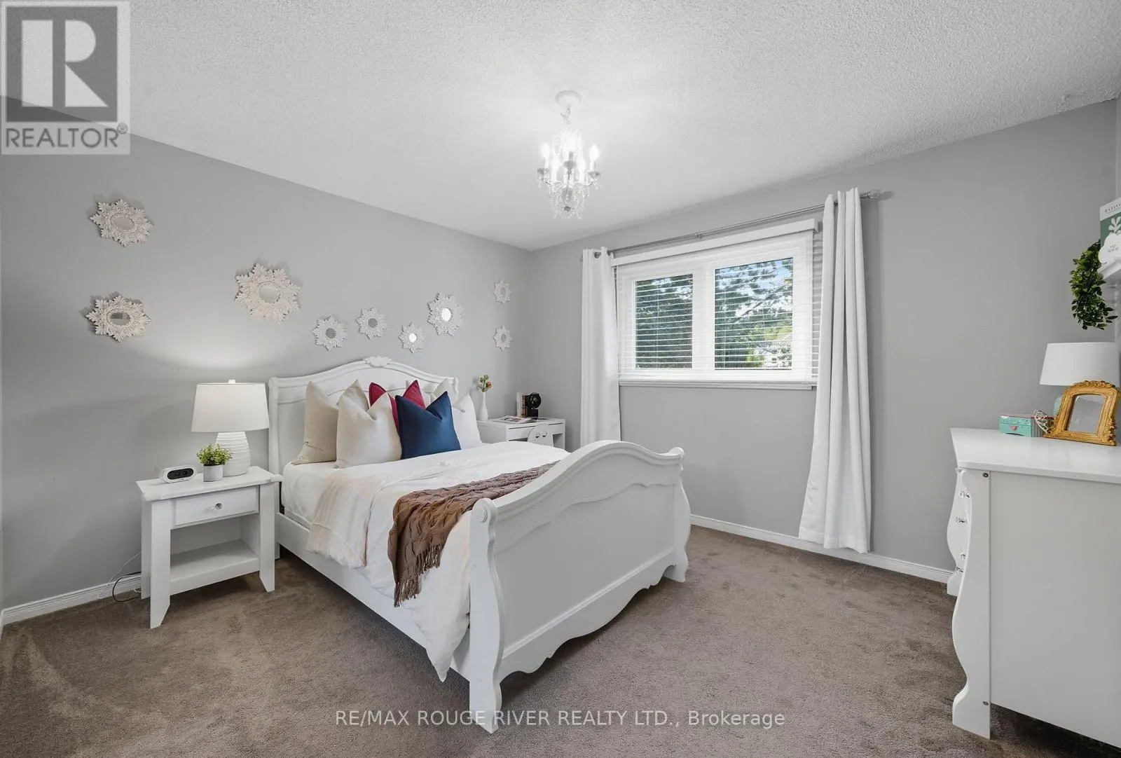 980 SANDCLIFF DRIVE