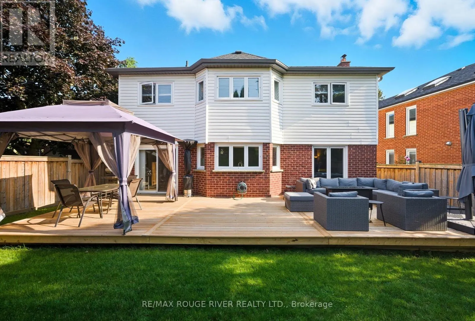 980 SANDCLIFF DRIVE