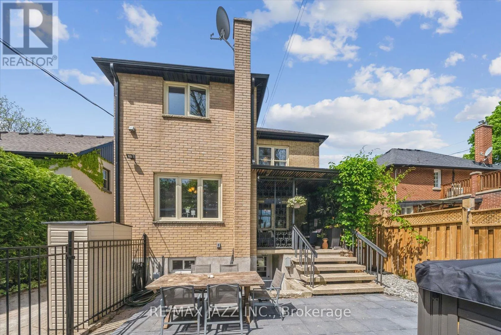 649 MASSON STREET
