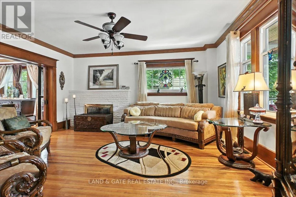 519 KINGSTON ROAD W