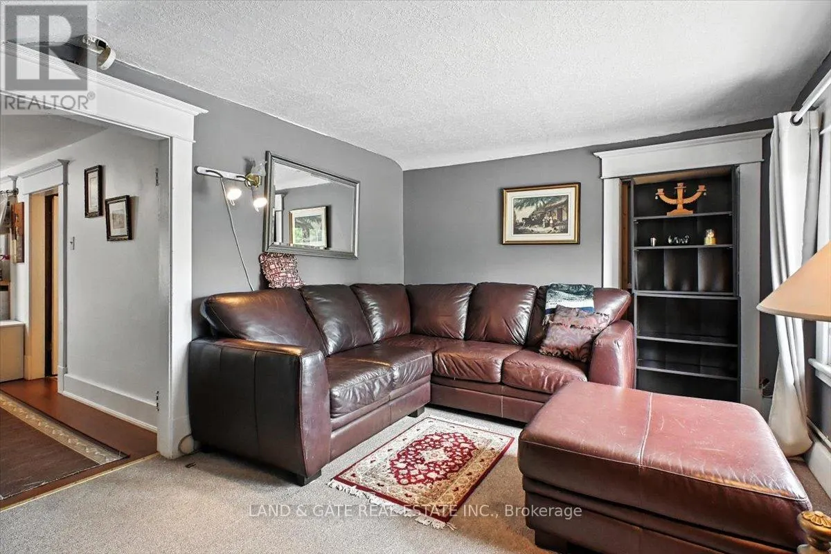 519 KINGSTON ROAD W