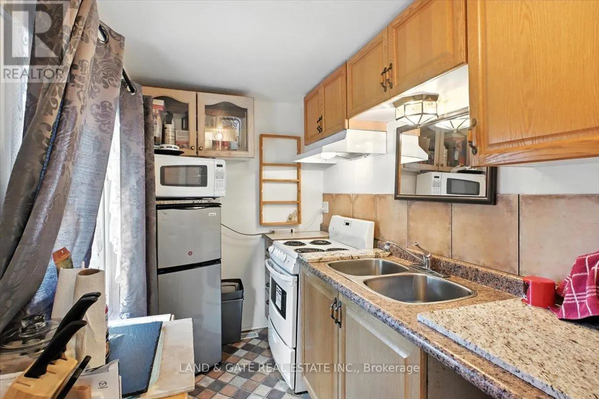 519 KINGSTON ROAD W