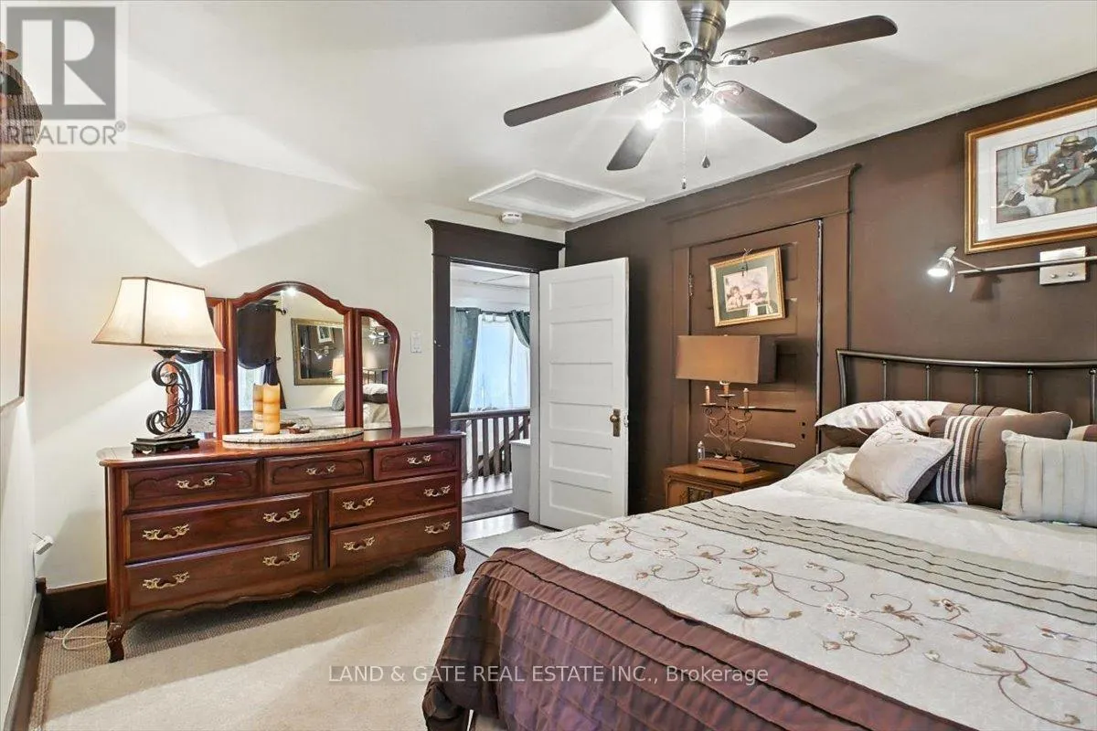 519 KINGSTON ROAD W