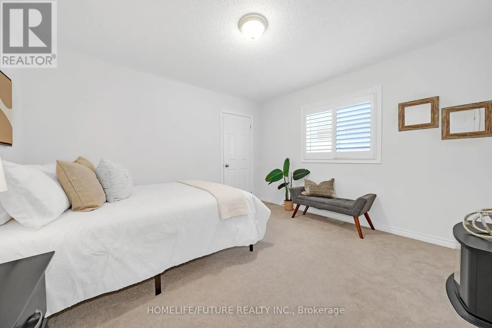 2557 BRIDLE ROAD