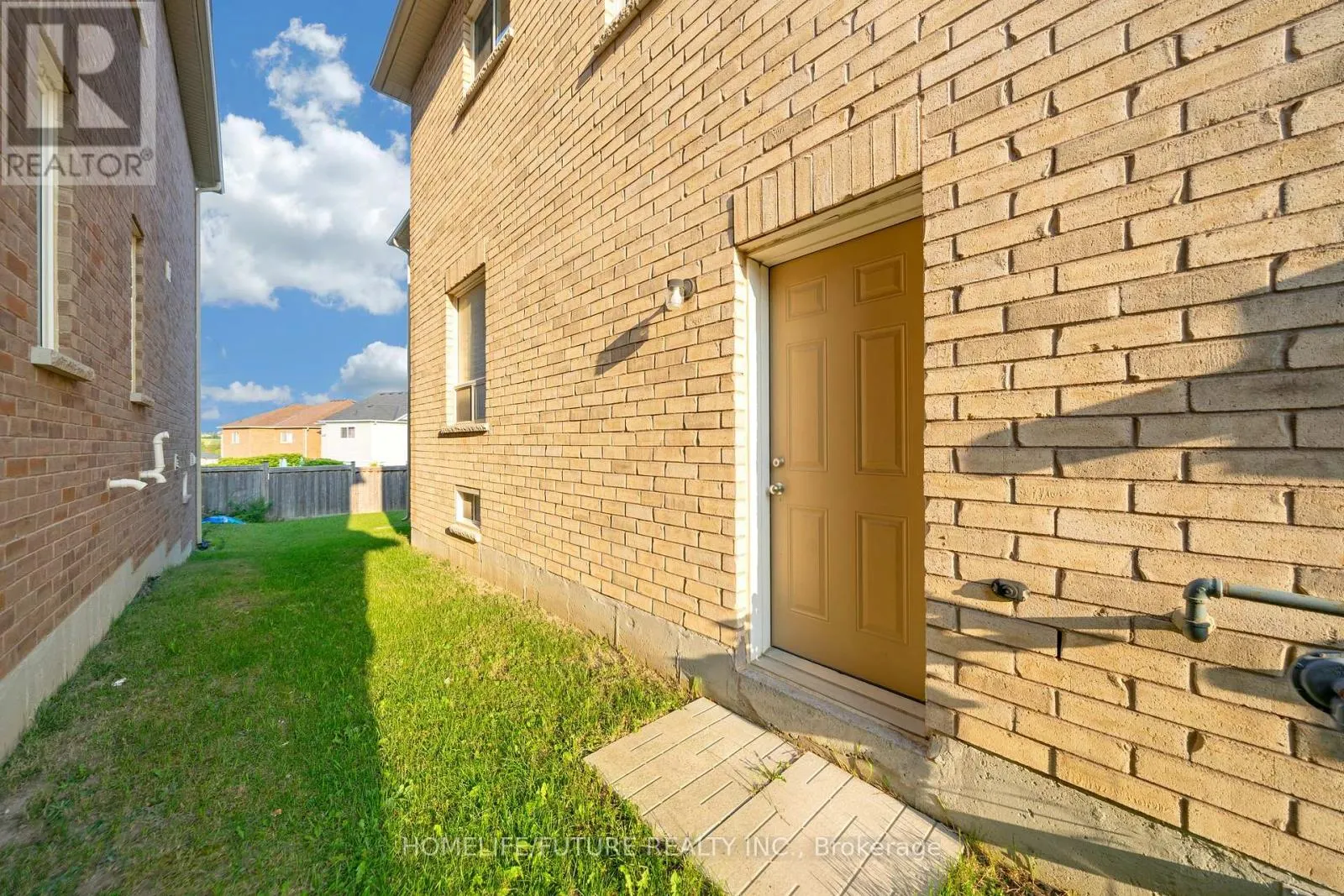 2557 BRIDLE ROAD