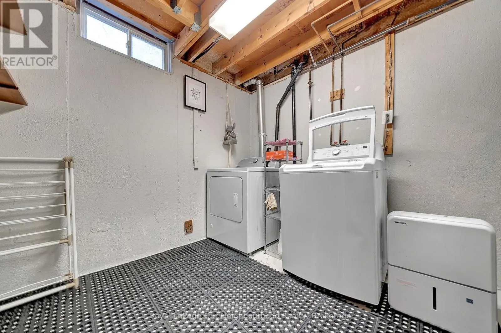 1307 FENELON CRESCENT
