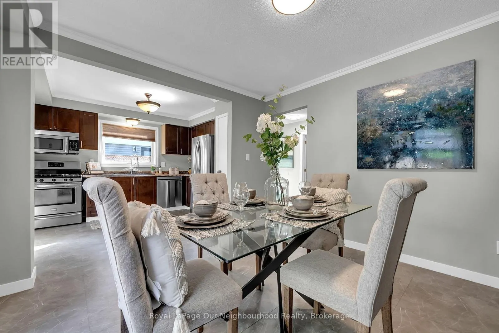 1307 FENELON CRESCENT