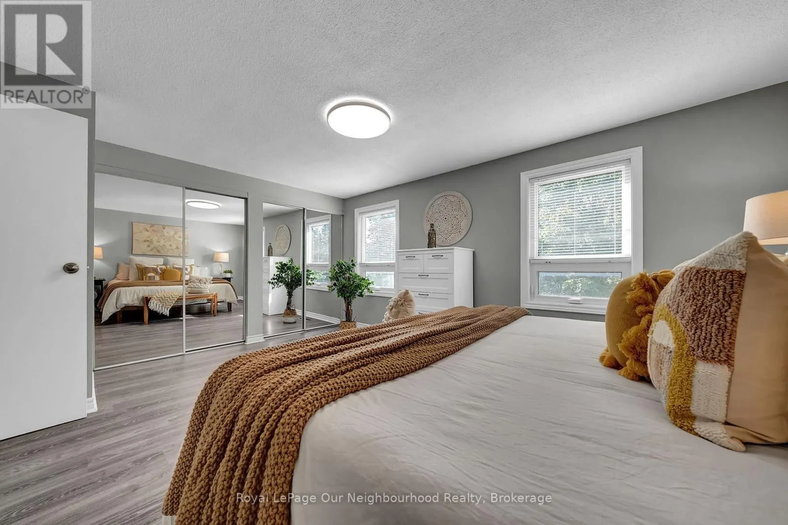 1307 FENELON CRESCENT