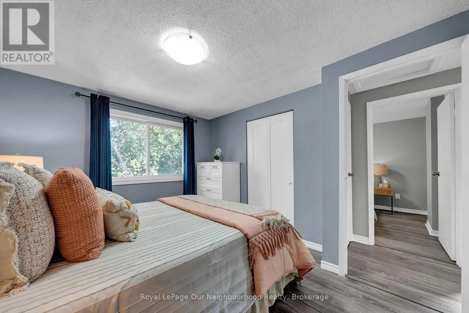 1307 FENELON CRESCENT