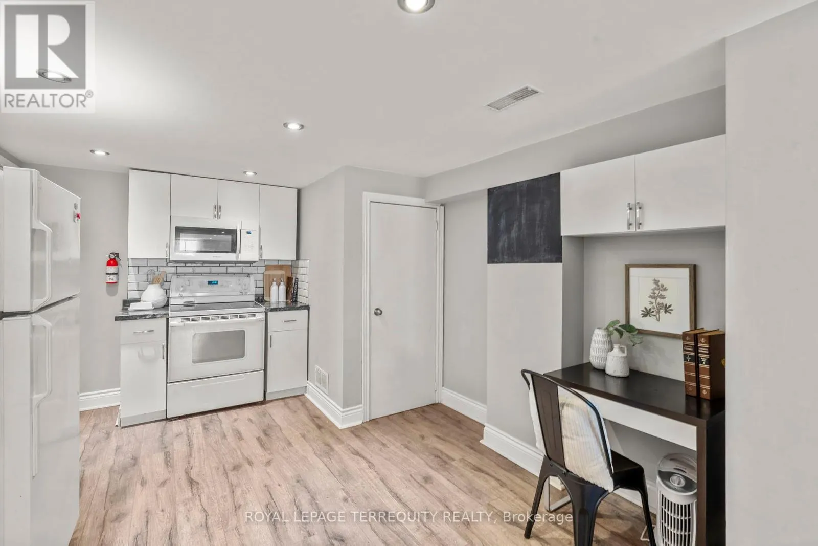 144 THICKSON ROAD N