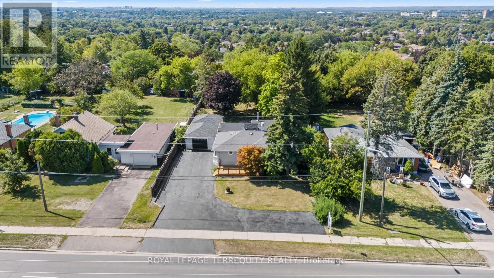 144 THICKSON ROAD N