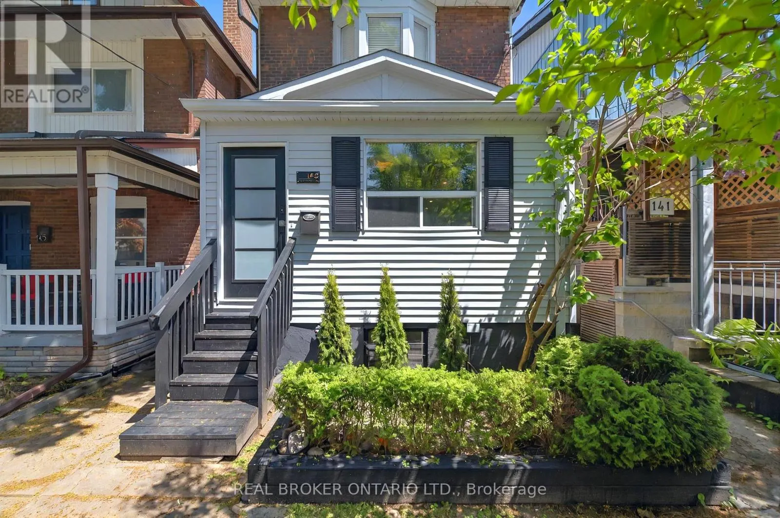 143 PARKMOUNT ROAD