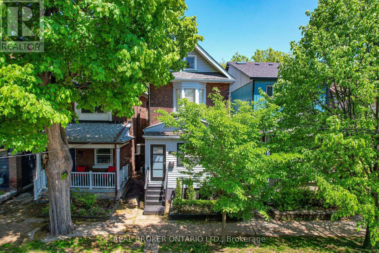 143 PARKMOUNT ROAD