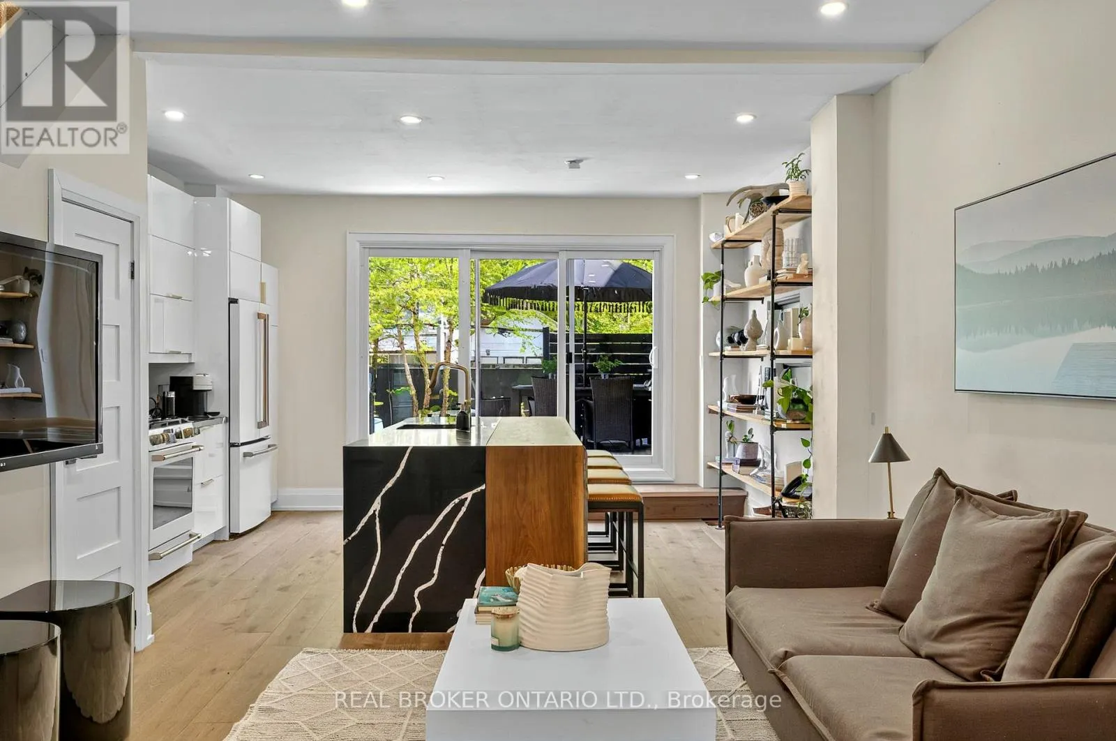 143 PARKMOUNT ROAD