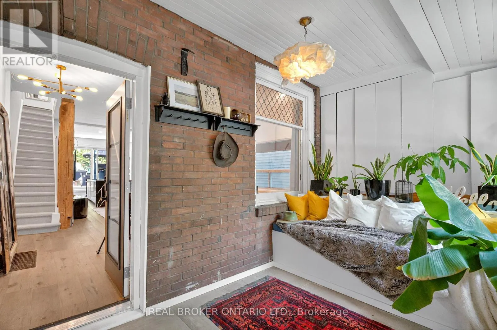 143 PARKMOUNT ROAD
