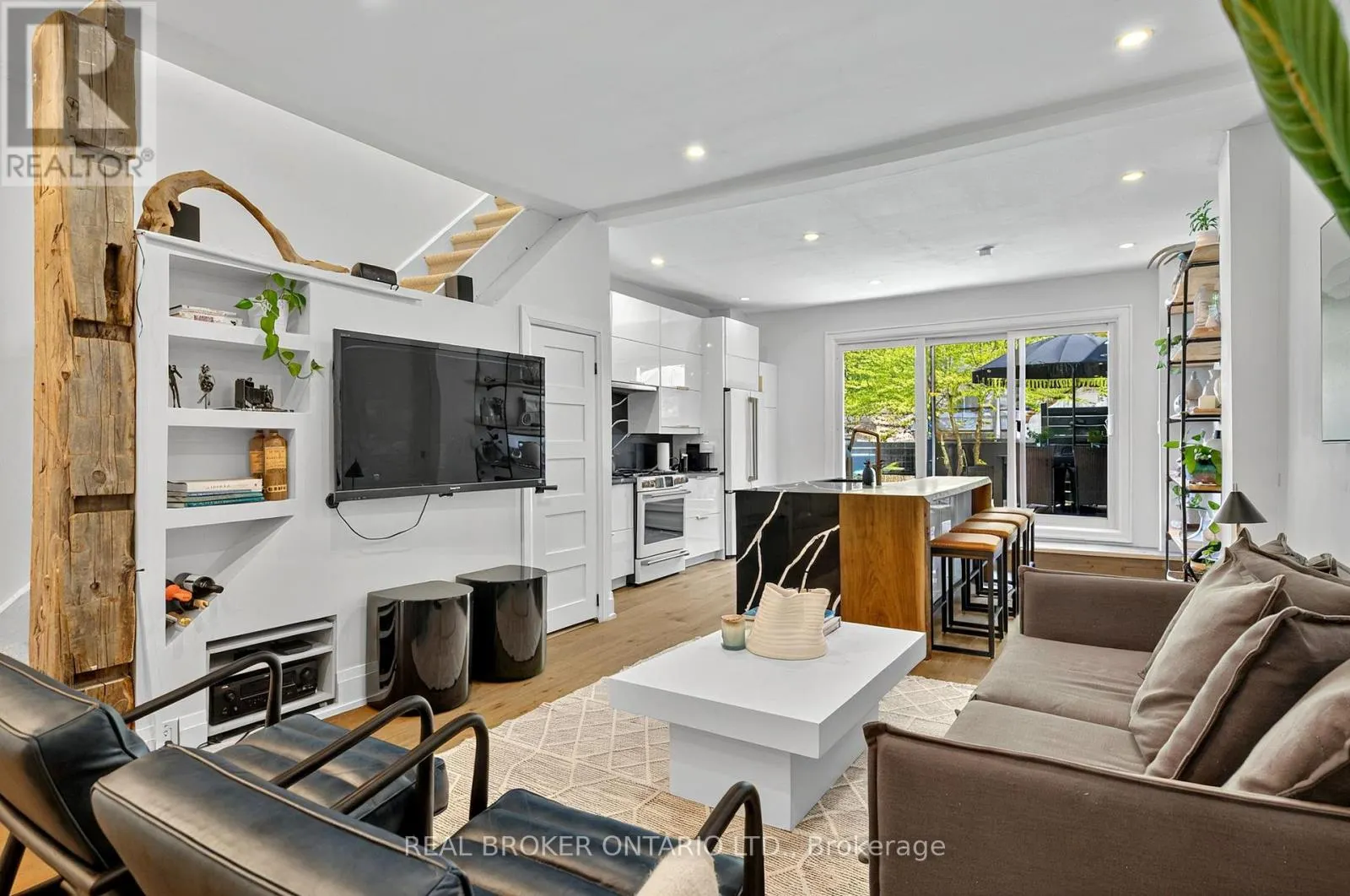 143 PARKMOUNT ROAD