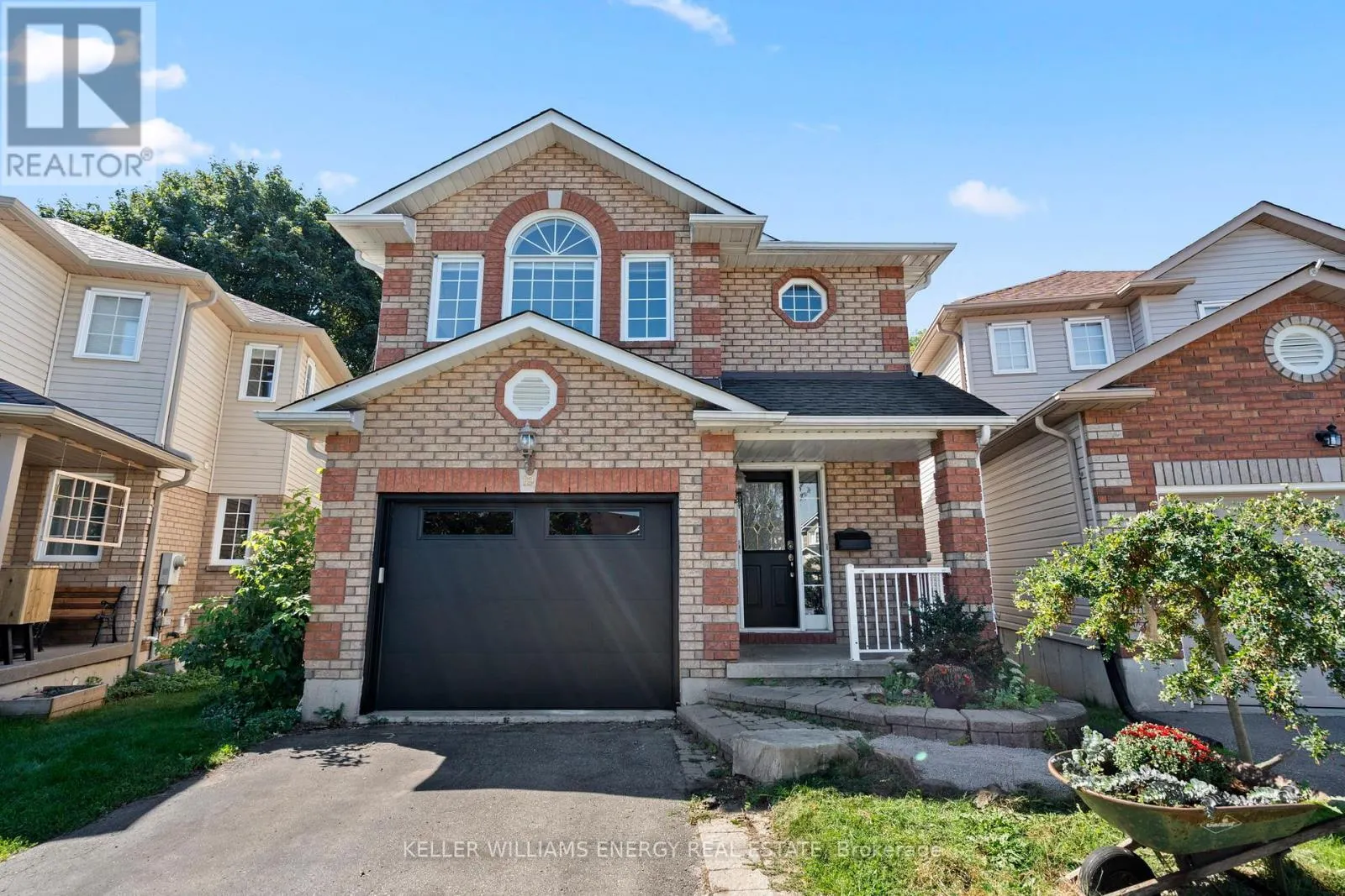 19 SAWMILL COURT
