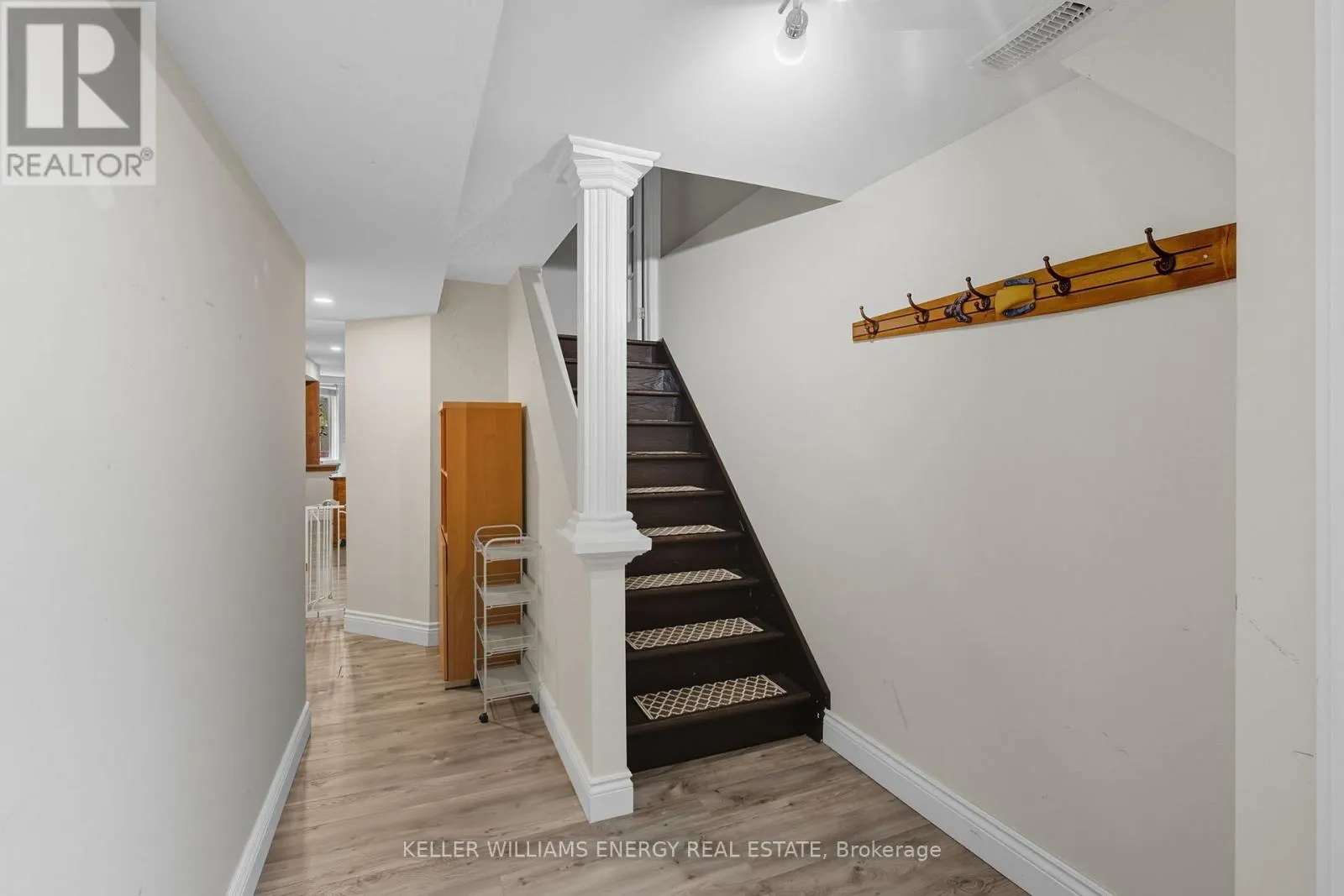 19 SAWMILL COURT