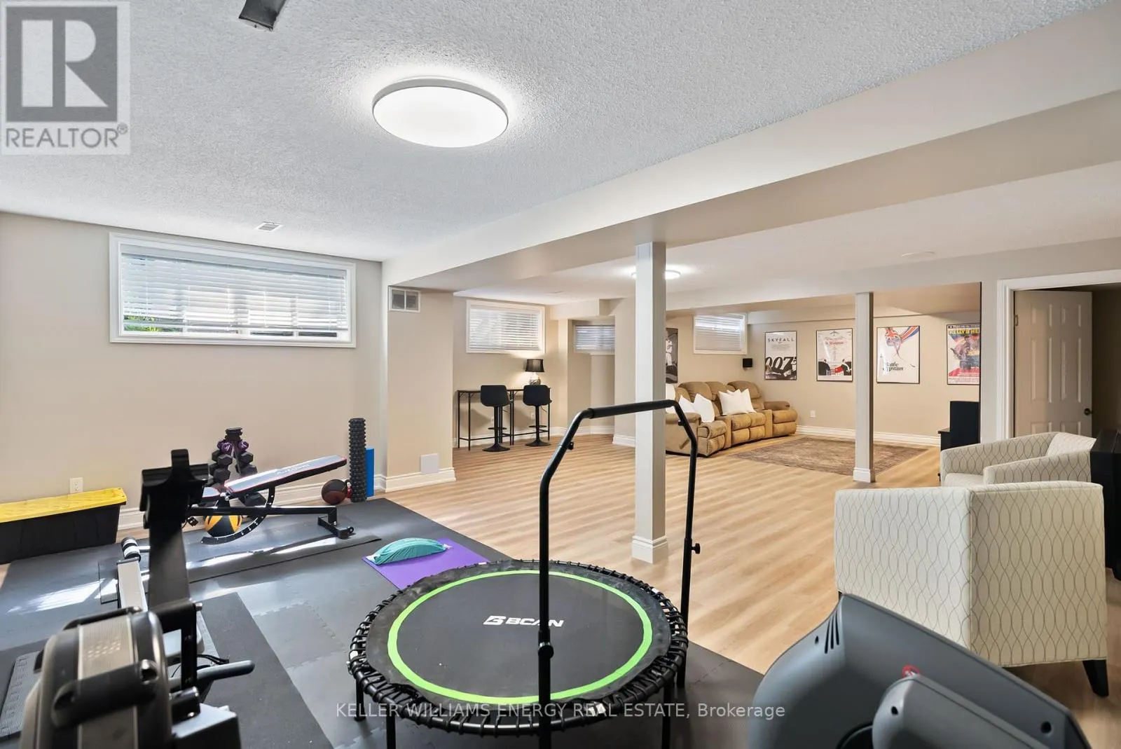 807 REGAL CRESCENT