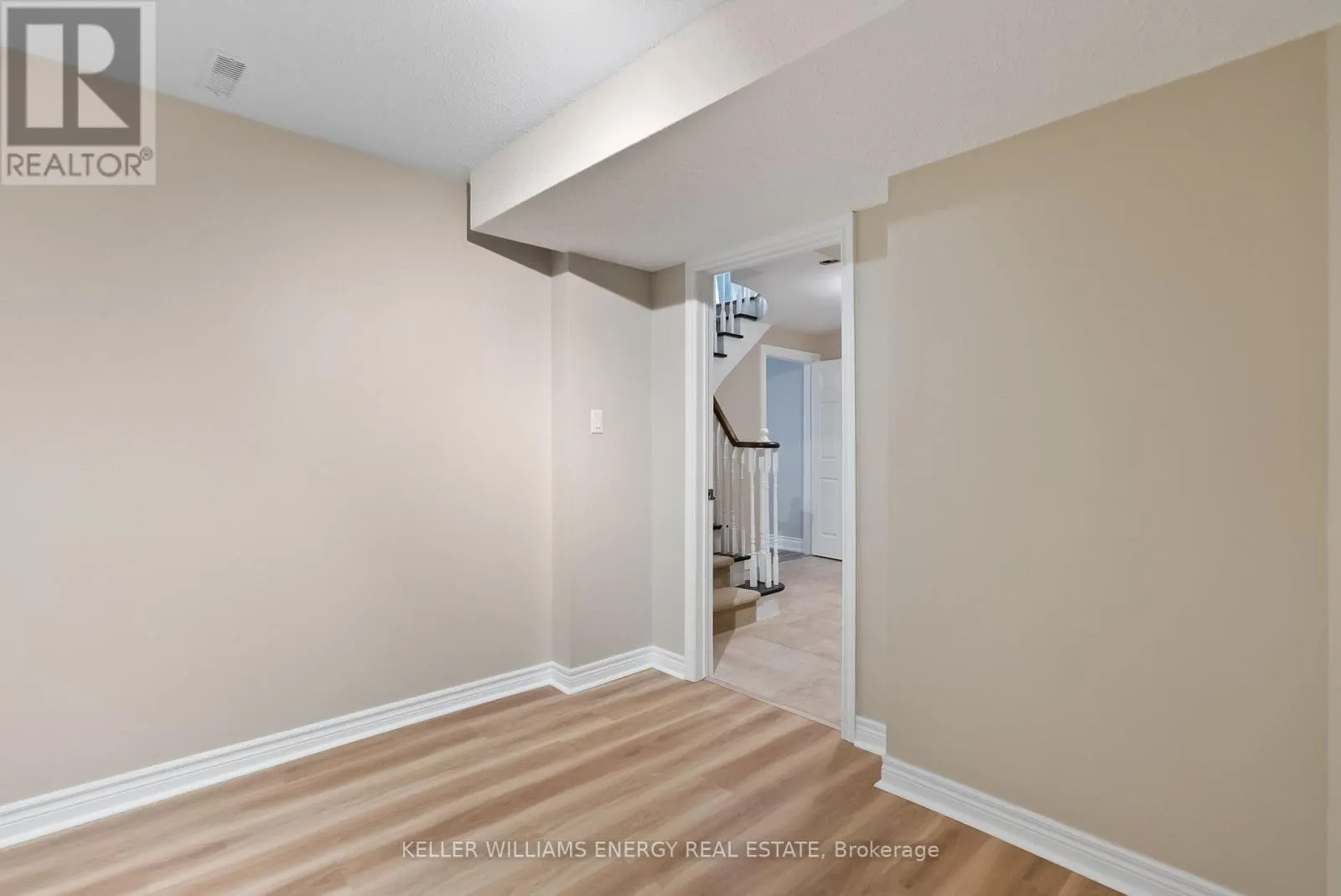 807 REGAL CRESCENT