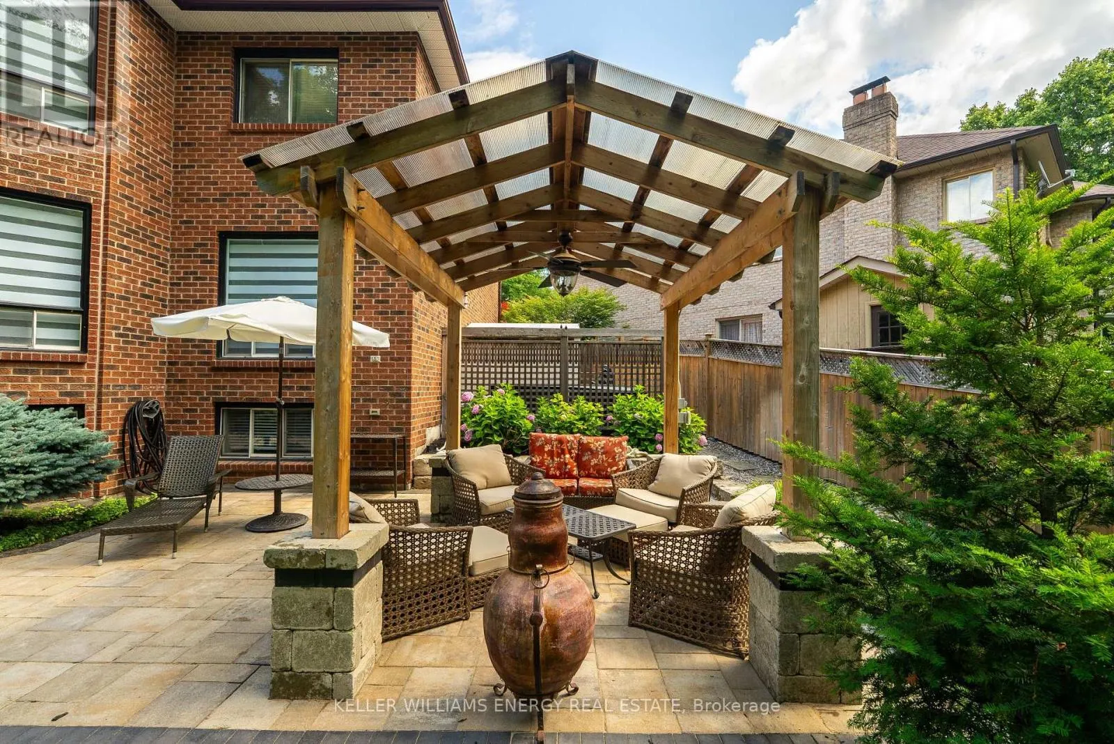807 REGAL CRESCENT