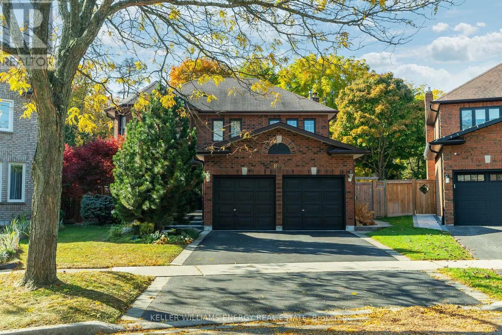 807 REGAL CRESCENT