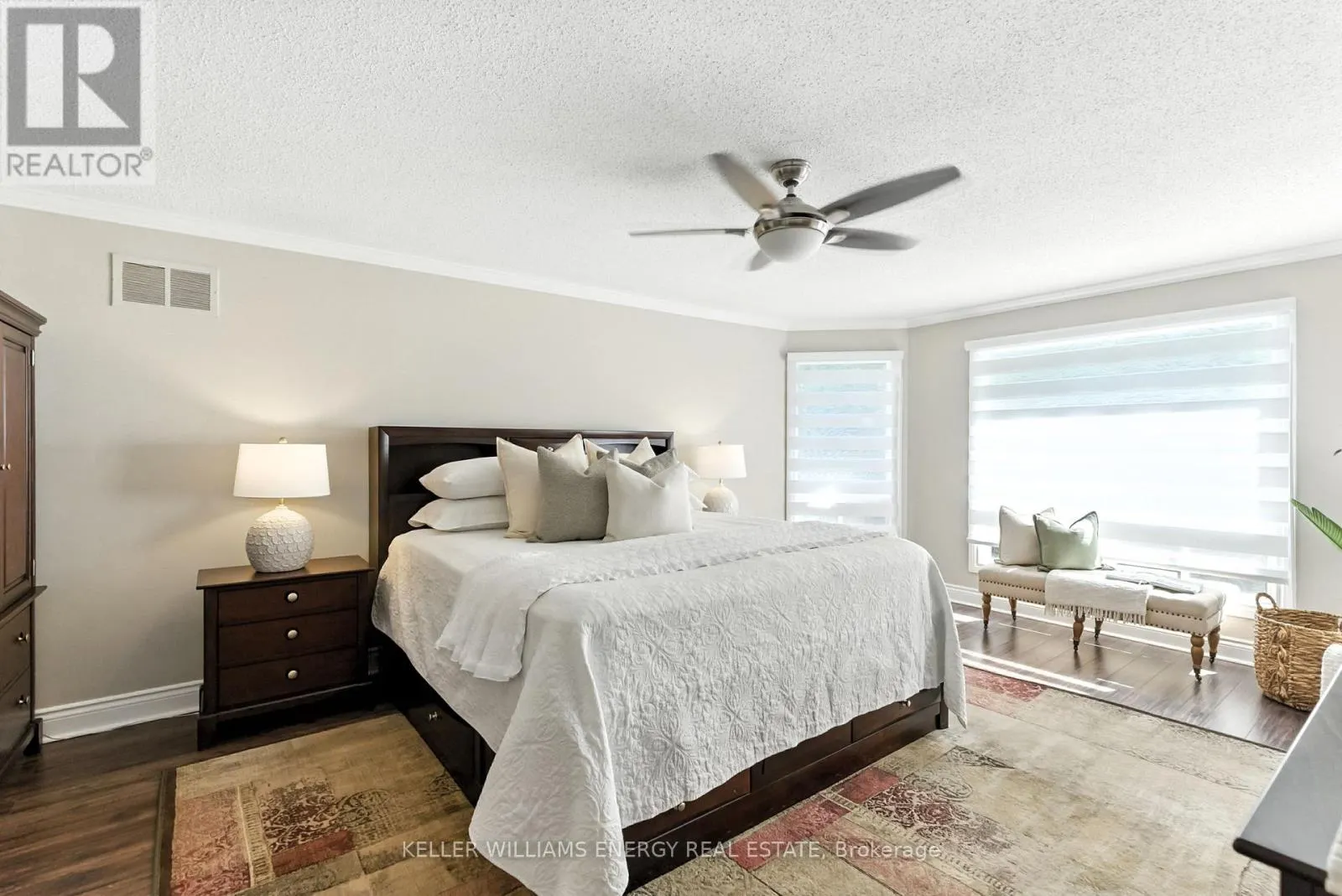 807 REGAL CRESCENT
